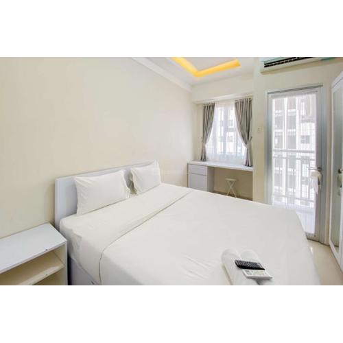 Minimalist and Cozy Studio Transpark Juanda Bekasi Timur Apartment By Travelio