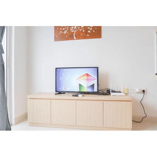 Minimalist and Cozy Studio West Vista Apartment By Travelio