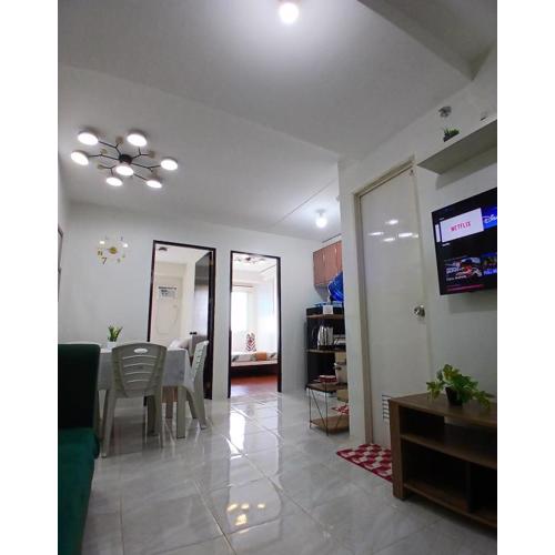 Minimalist Charm Cozy 2BR By Villahermia