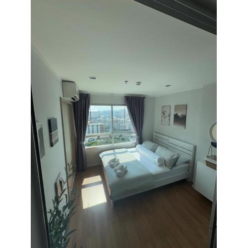 Minimalist Condo in Pinklao