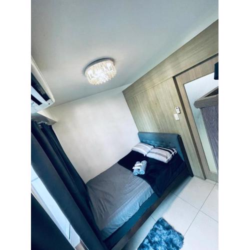 Minimalist Flat Retreat- Shore Residences