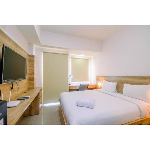 Minimalist Mustika Golf Residence Studio Apartment with City View By Travelio