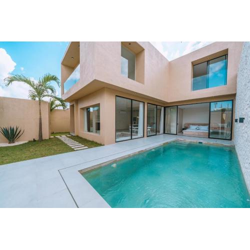 Minimalist Paradise: Tranquil Canggu Villa Ummi