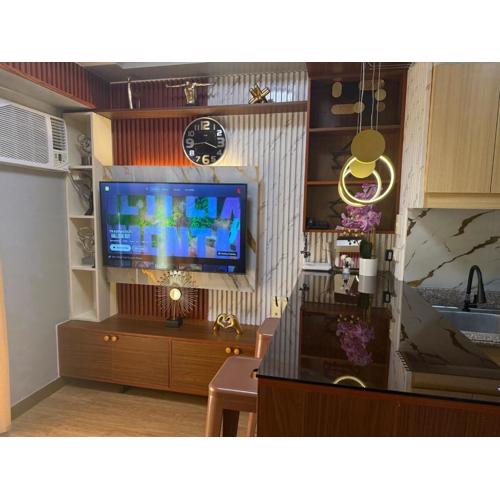 Minimalist Staycation Near Cubao, Ateneo