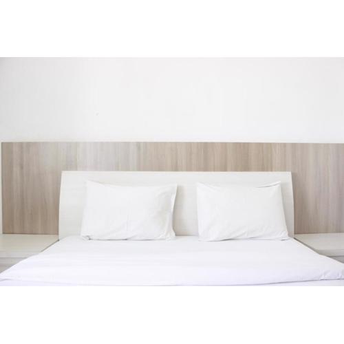 Minimalist Studio Apartment at The Suite @Metro By Travelio