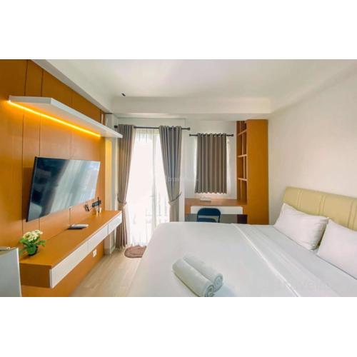 Minimalist Studio Apartment Signature Park Grande By Travelio