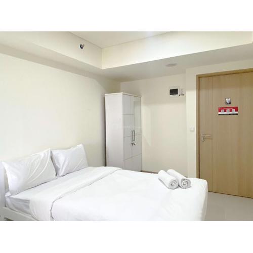 Minimalist Studio for 1 Pax at Meikarta Apartment By Travelio