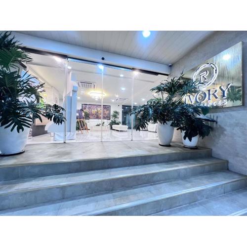 Minimalist Studio Suite near Ayala Mall