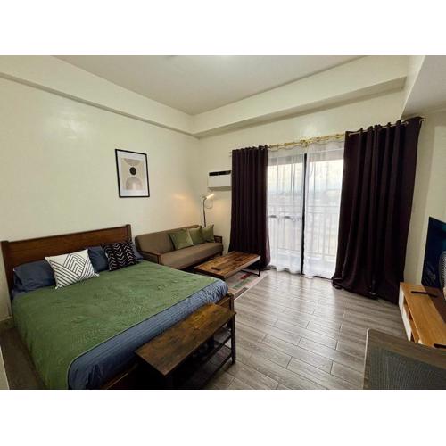 Minimalist studio unit