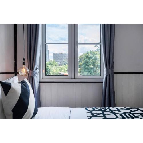 MIQ Asoke202 Pool Villa - Asoke BTS 16 Pax