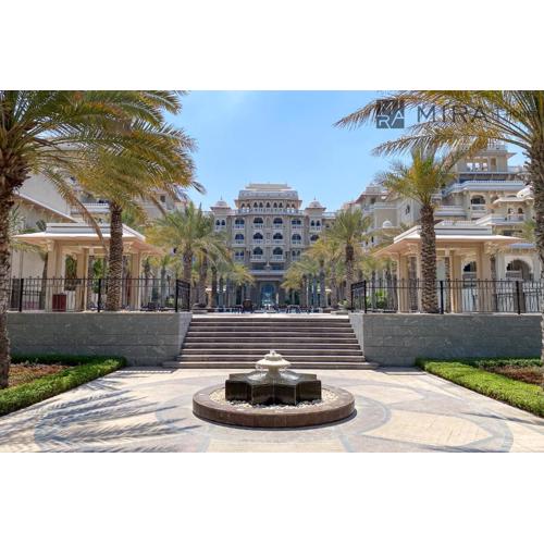 Mira Holiday Homes - Spacious 2 bedroom with patio in Palm Jumeirah