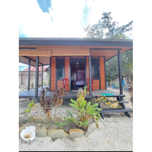 Misool Dayef Homestay