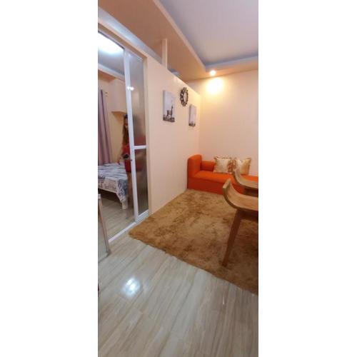 Mistow BriaMagenta Condo