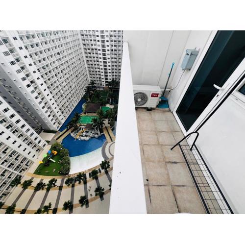 MOA GRAND STAY Suite #05, Pool View!