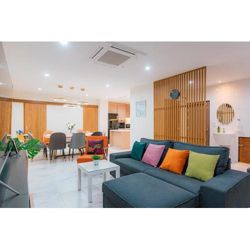 MODERN - CITY CENTER, Phrom Phong BTS, Em District, Terminal 21, MAX 14 People