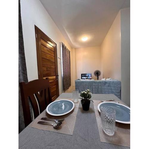 Modern 1-bedroom Apartment with Full-Bed