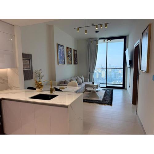 Modern 1BD APT In Binghatti Burj Khalifa Skyline