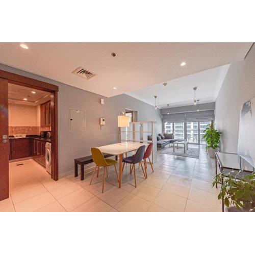 Modern 1BR, 8 Boulevard at Downtown Dubai