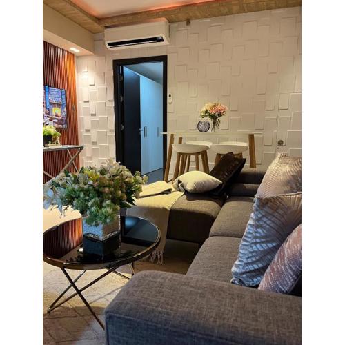 Modern 1BR Aeon Towers City with Mt Apo View Few Steps to Abreeza Mall