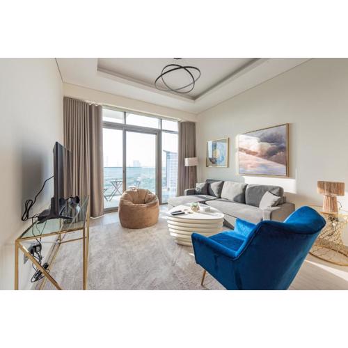 Modern 1BR at Farhad Azizi Al Jaddaf - Sleeps 4