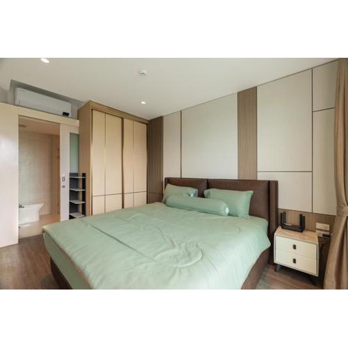 Modern 1BR Condo w Balcony Near Central Phuket