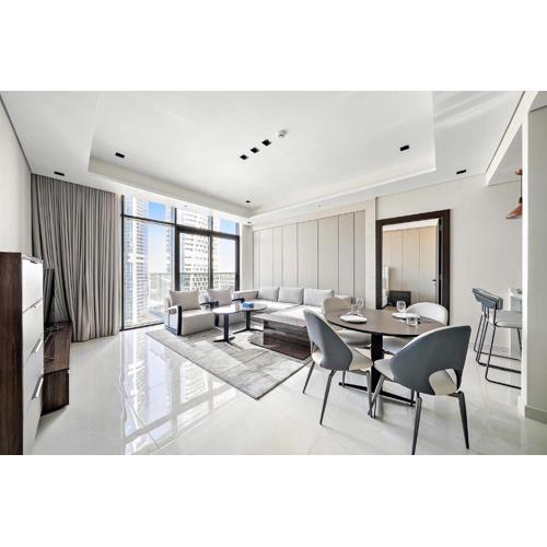 Modern 1BR with Stunning Views in Business Bay