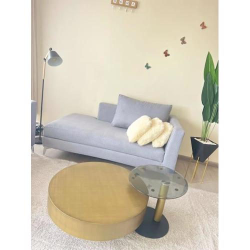 Modern 2-Bedroom Apartment Overlooking City Centre