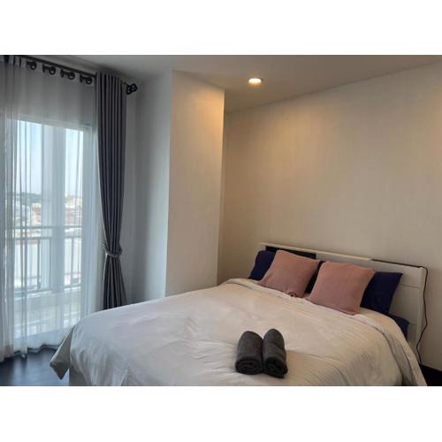 Modern 2-BR Apartment Just Steps from Nimman #B705