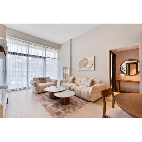 Modern 2 BR Apartment near Dubai Butterfly Garden
