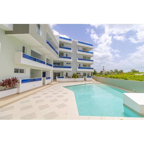 Modern 2BR Condo with Pool