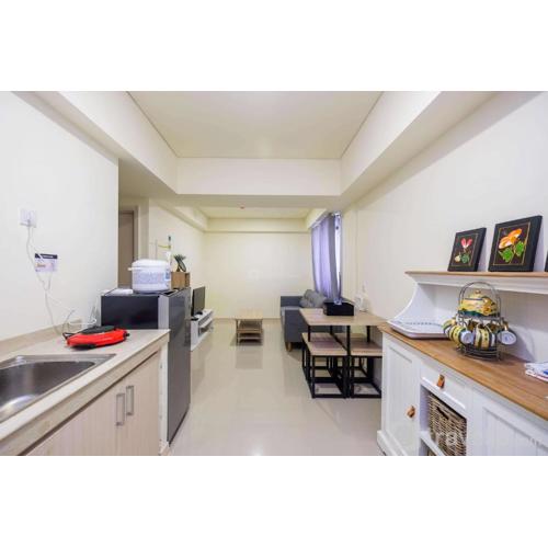 Modern 2BR Room at Meikarta Apartment By Travelio