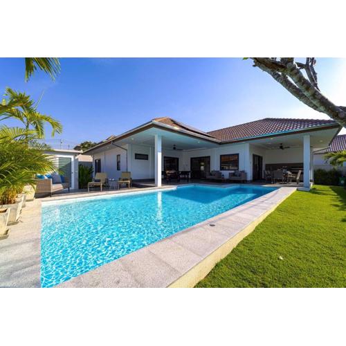 Modern 3 Bedroom Private Pool Villa ML7