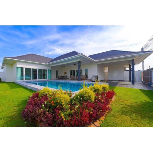 Modern 3 Bedroom Villa - AS1