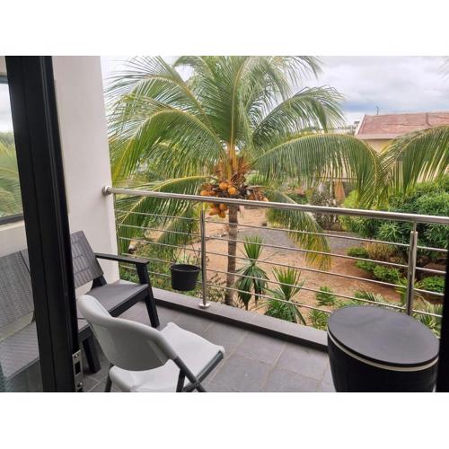 Modern 3 min drive to beach