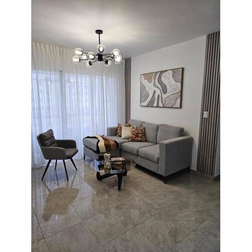 Modern 3BR Apmt Near Airport & Beach