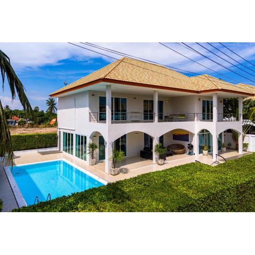 Modern 4 Bedroom Pool Villa in Good Location VY