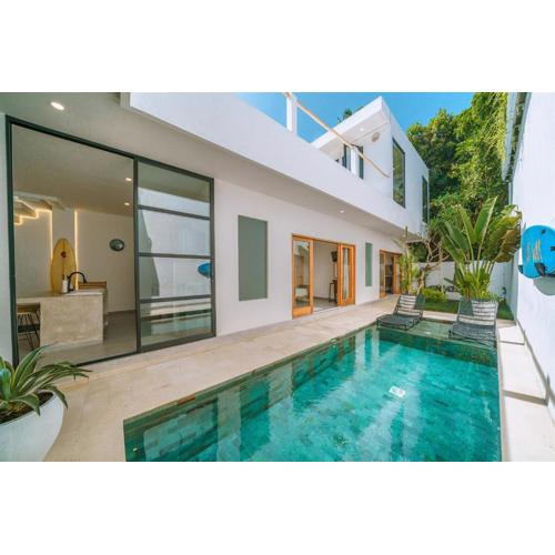 Modern 4BR Villa Ris Ya with pool near Canggu