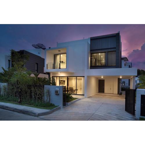 Modern 5-Bedroom Pool Villa