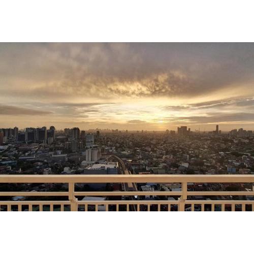 Modern and Cozy 2-Bedroom Condo in Prime Location