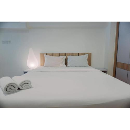 Modern and Cozy Living Studio Loft at Kingland Avenue Apartment By Travelio