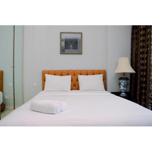 Modern and Luxurious 2BR Essence Dharmawangsa Apartment By Travelio