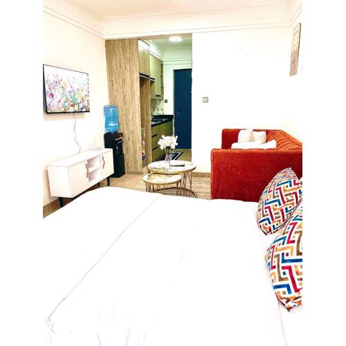 Modern and spacious studio with parking