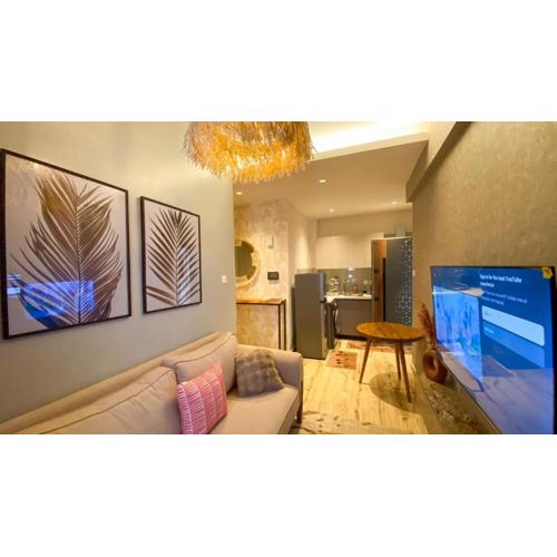 Modern Beautiful 1 Br apartment!