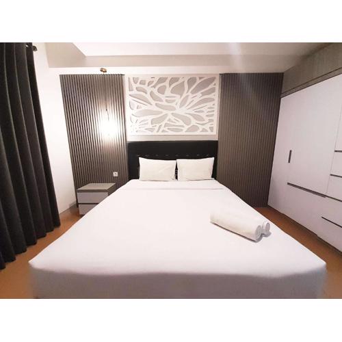 Modern Classic Studio at Mataram City Apartment By Travelio