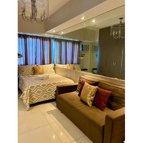 Modern Comfort Living! Netflix Ready