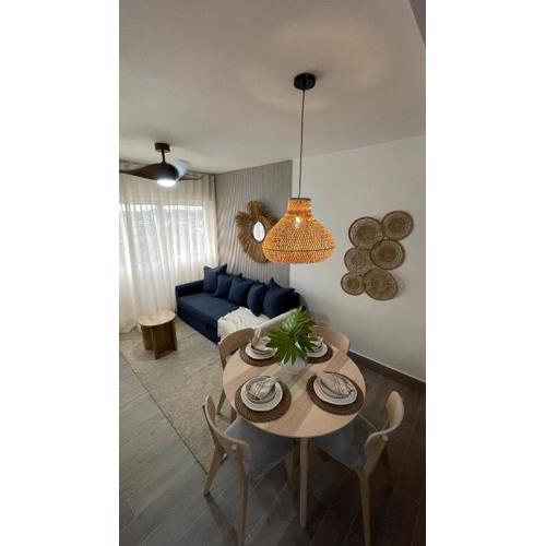 Modern, Comfortable, Close to Beaches