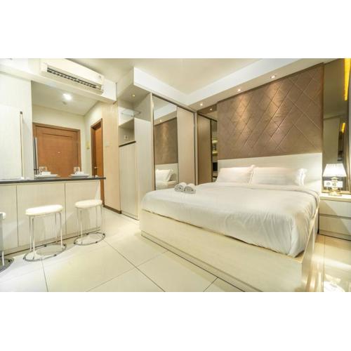 Modern & comfy studio in central Jakarta, SCBD
