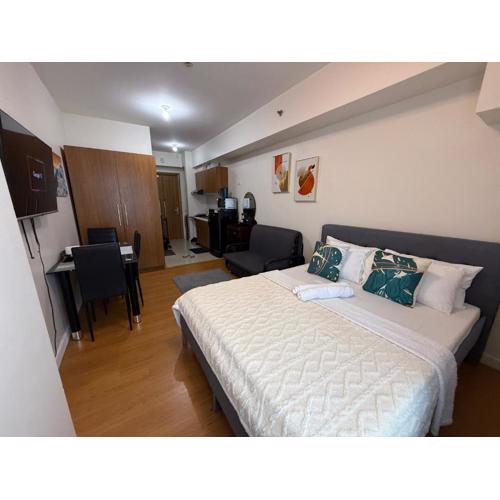 Modern Condo in Ermita Manila near US Embassy and SLMEC