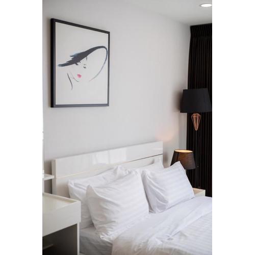 Modern Condo in Nimman P608 by Pimolplace