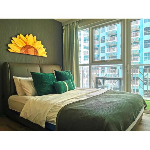 Modern Condo in Prime Location